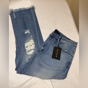 NWT: RISEN DISTRESSED  JEANS -HIGH RISE FRAYED ANKLE WIDE JEANS -🔷